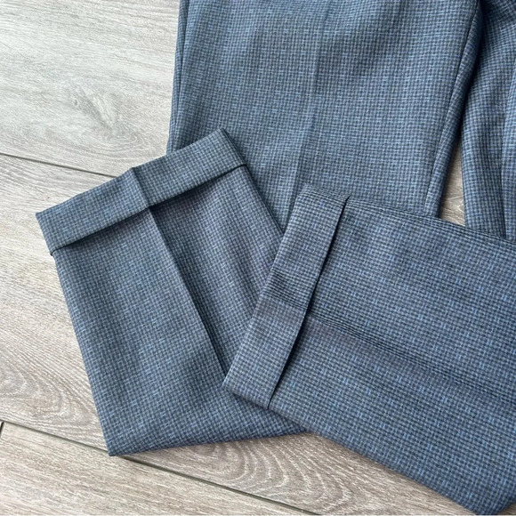 HILTL Lightweight Pure Wool  Cuffed Dress Pants - Picture 4 of 15